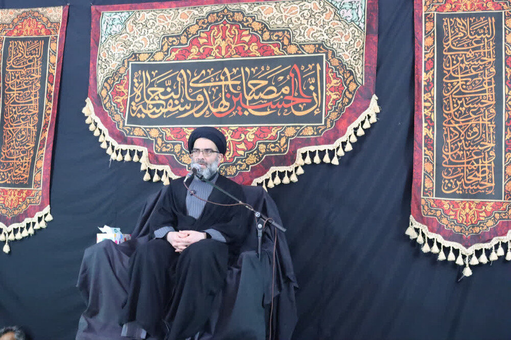 طاهری: ثبات قدم در مسیر حق شرط بهرهمندی از نصرت الهی است