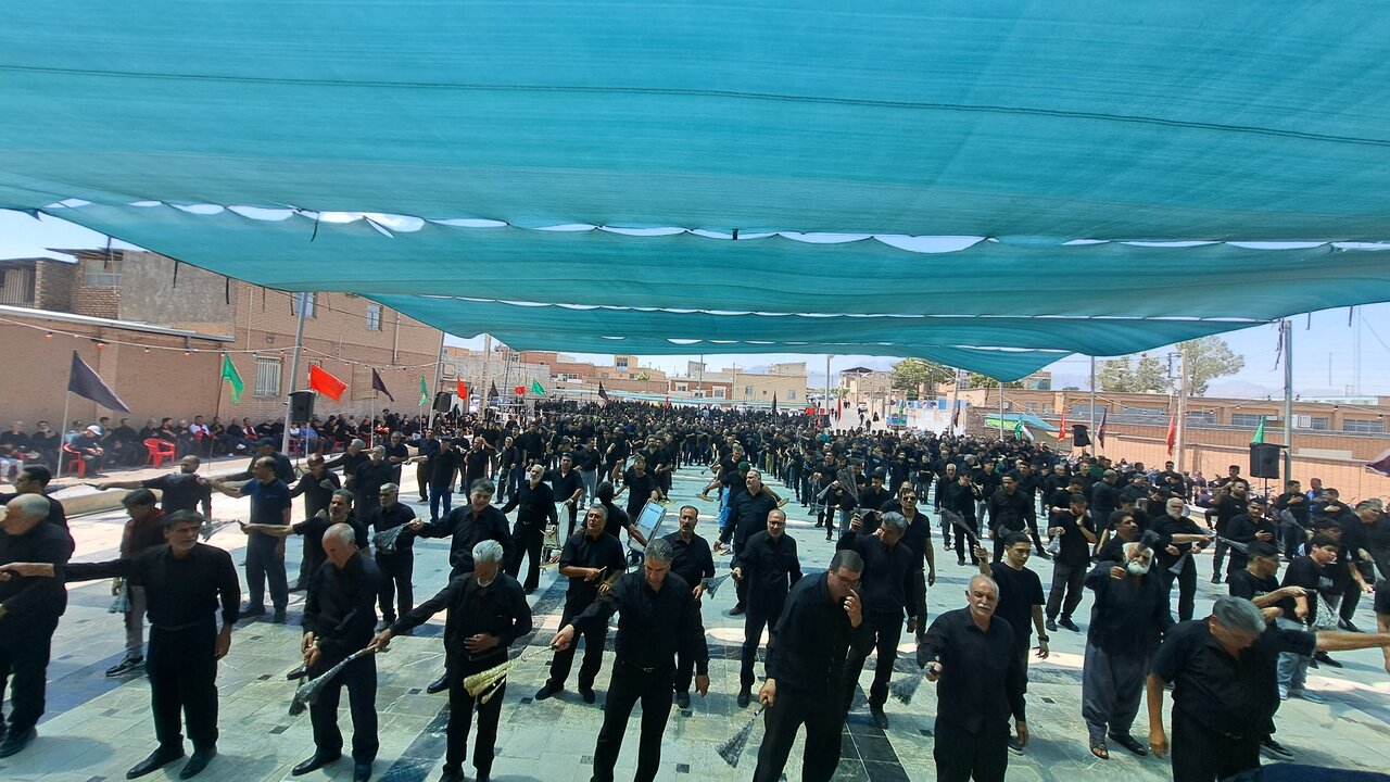 شکوه تاسوعای حسینی در اردستان