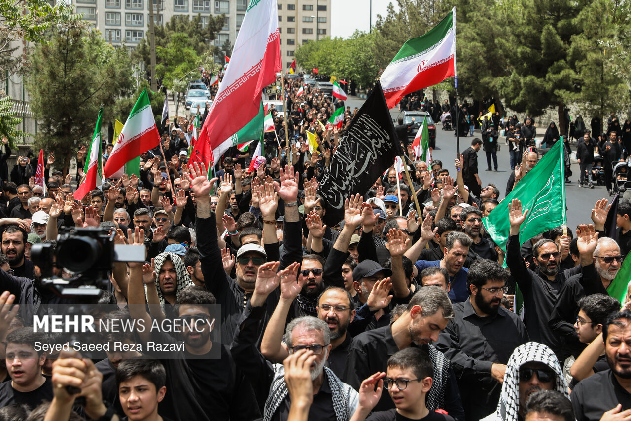 مراسم باشکوه زنجیرزنی روز تاسوعای حسینی در حسینیه بزرگ جاجرم