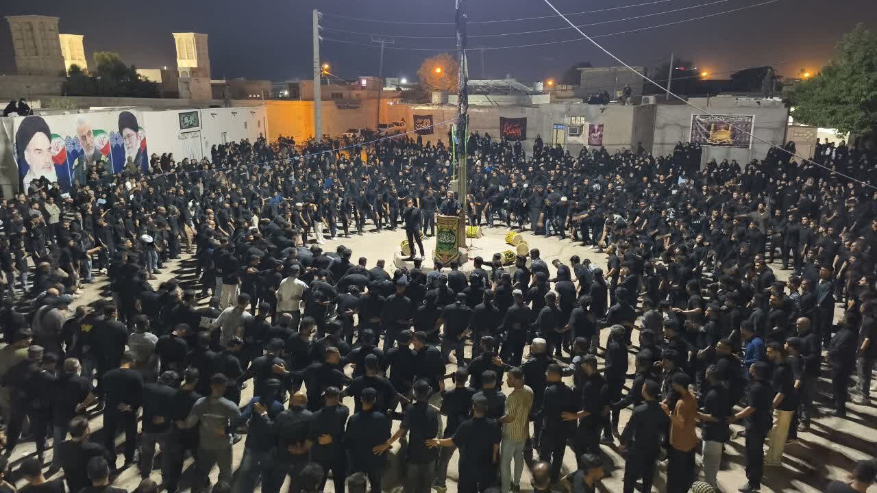 عزاداری سنتی شب عاشورای حسینی در بندرلنگه