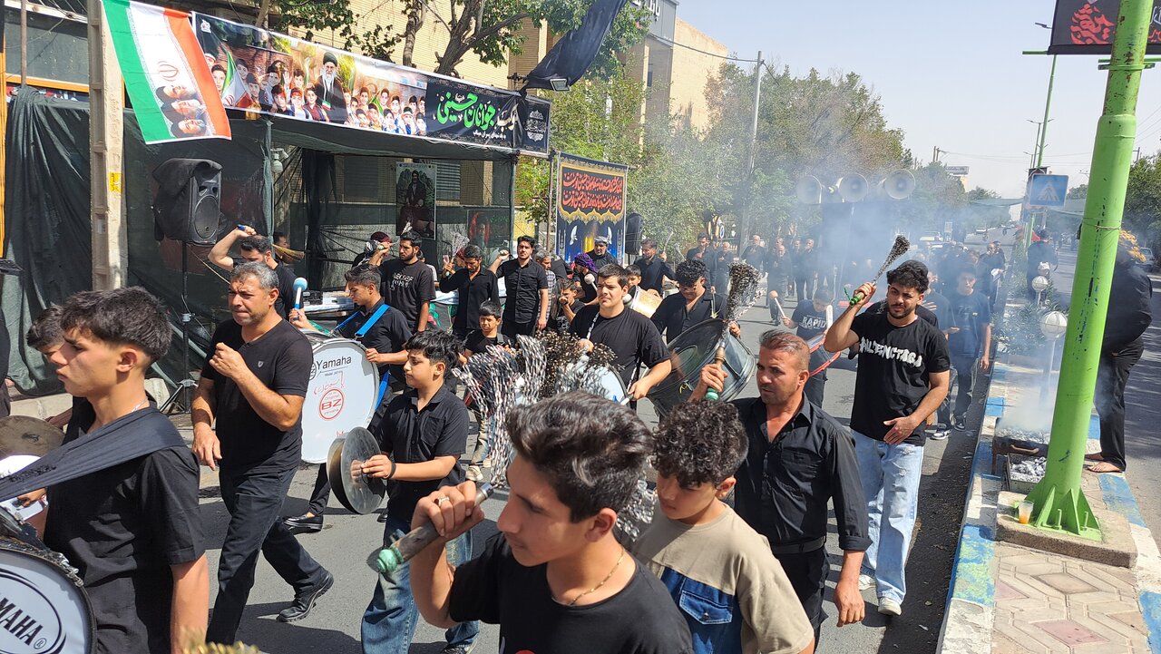 عزاداری هیئت مذهبی بجنورد در روز عاشورا
