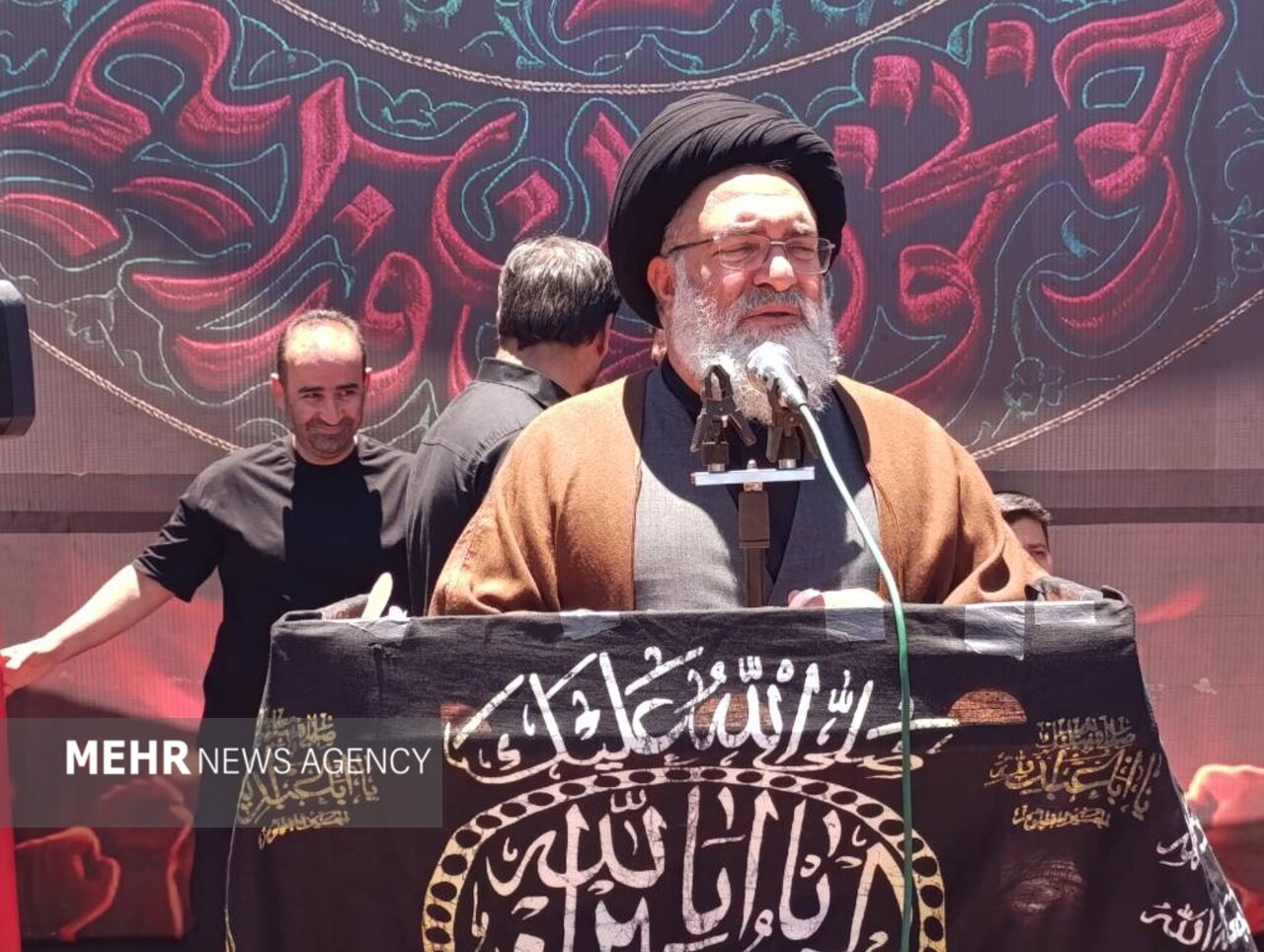 ترویج دین ادامه راه امام حسین(ع)؛اشک بر سیدالشهدا(ع) عبادت است