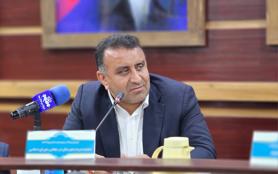 چرا نماینده بویراحمد خودش را به خواب زده و بیدار نمی شود؟! محمد بهرامی؛ مطالبهگر یا پاسخگو؟