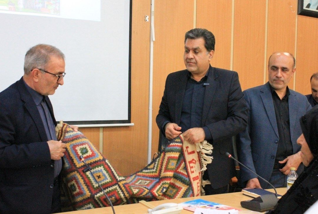 آموزش بیش از ۱۸۰۰ هنرمند صنایعدستی در کهگیلویه و بویراحمد