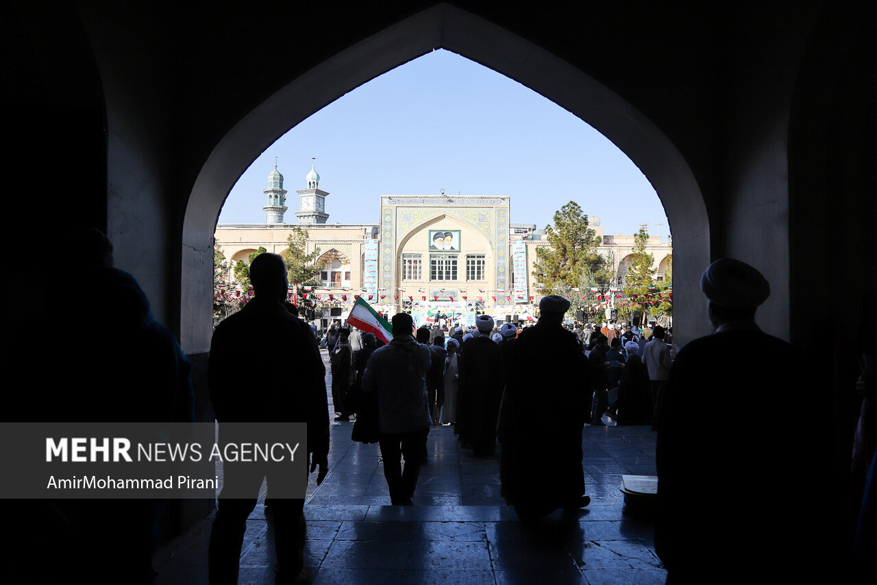 آماده‌باش به مدارس علمیه قم برای خدمت رسانی به زائران امام شهید