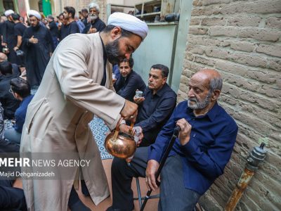 مراسم ۱۳ محرم در مسجد ملااسماعیل یزد برگزار می‌شود