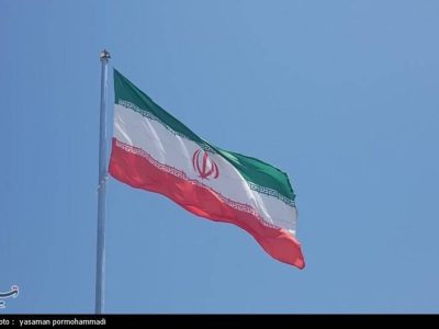پرچم بر زمین نخواهد افتاد؛ دعوت به ایستادگی در برابر چالش‌ها