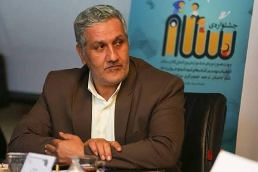 آرزوهای یک شاعر کودک درباره تقدیم کتاب به رهبر شهید