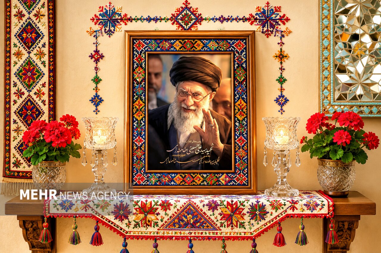 اقامه نماز بر پیکر مطهر رهبر شهید در حرم رضوی