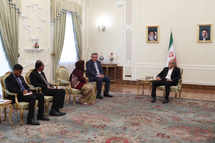 ایران بر گسترش همکاری‌ها با سریلانکا تأکید کرد