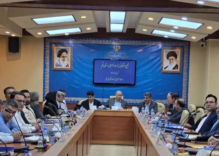 باقری همچنان رئیس هیئت فوتبال قم باقی ماند