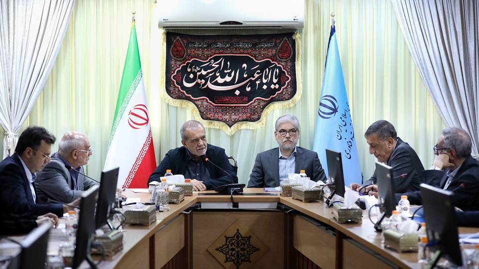 تأکید رئیس‌جمهور بر نقش دانشگاه‌ها در حل مسائل کشور