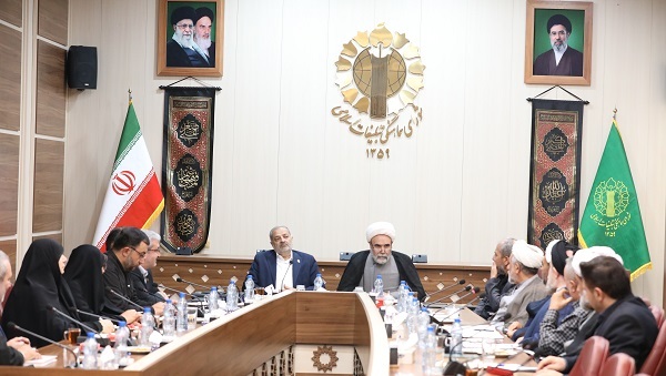 تأکید وزیر آموزش و پرورش بر نهادینه‌سازی فرهنگ ایثار و شهادت در مدارس