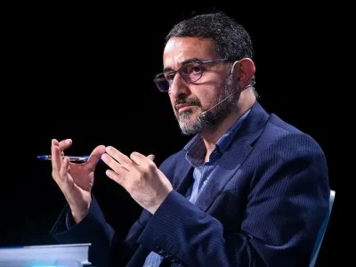 تذکر مقام عالی رتبه به مفسرین قبیله‌ای و نارضایتی از انتشار اسناد سری