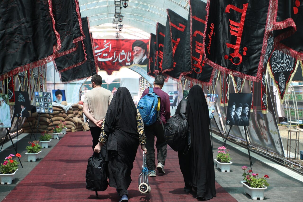 تردد زائران اربعین حسینی در مرز تمرچین در عصر دوشنبه