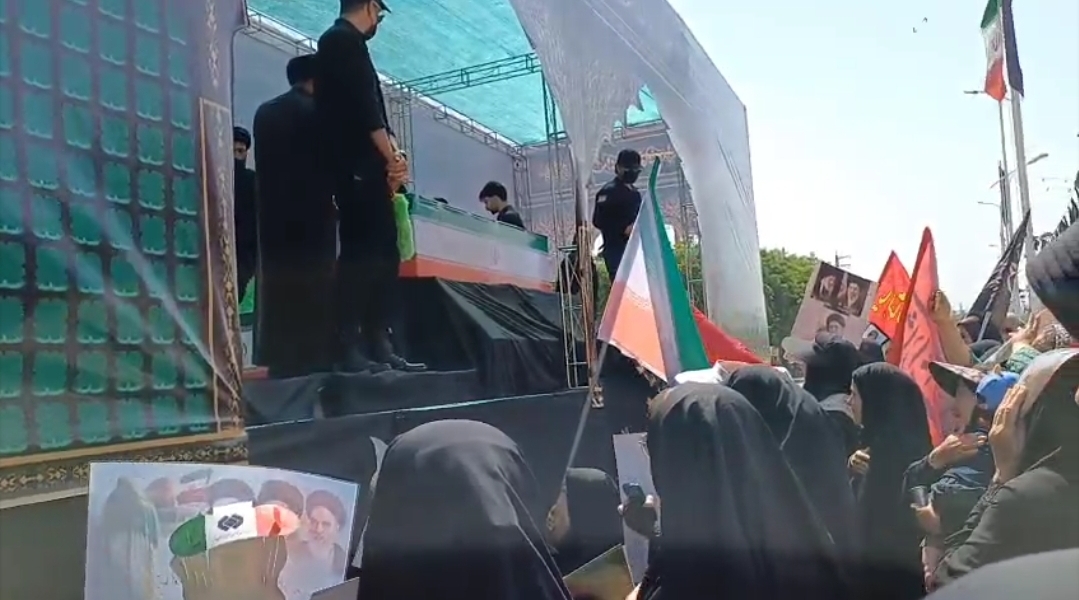 تشییع نمادین امام شهید در دوگنبدان با وجود گرمای شدید