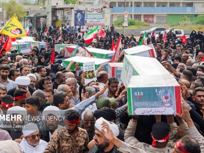 تشییع پیکر ۴ شهید ارتش در اهواز با حضور مردم و مسئولان