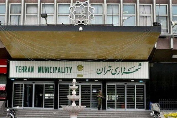 تفاهم شهرداری و وزارت ارتباطات برای ساماندهی دکل‌های مخابراتی
