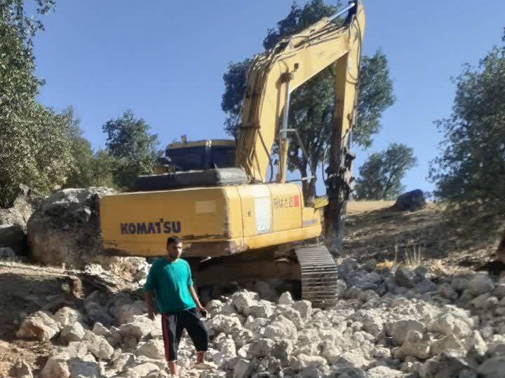 توقیف بیل‌مکانیکی متخلف در مناطق حفاظت‌شده دنا