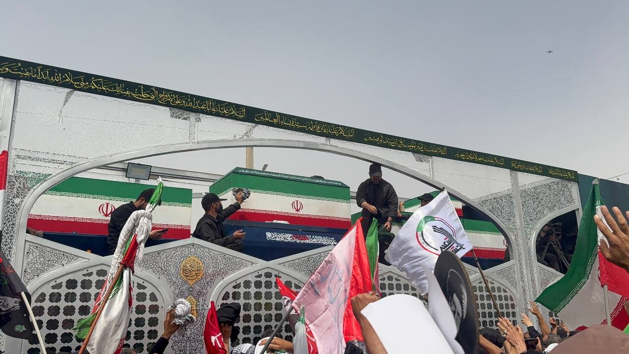 خروج خودرو حامل پیکر شهید از بلوار پیامبراعظم قم
