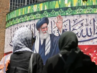 دعوت قرارگاه برگزاری مراسم تشییع رهبر شهید: مدیریت سفر به تهران ضروری است