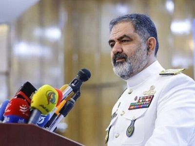 دلفین‌های خلیج‌فارس در تنگه هرمز آماده عملیات