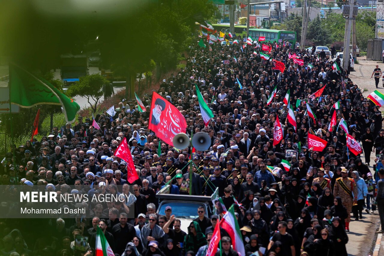 راهپیمایی باشکوه جاماندگان تشییع رهبر شهید انقلاب در اردبیل