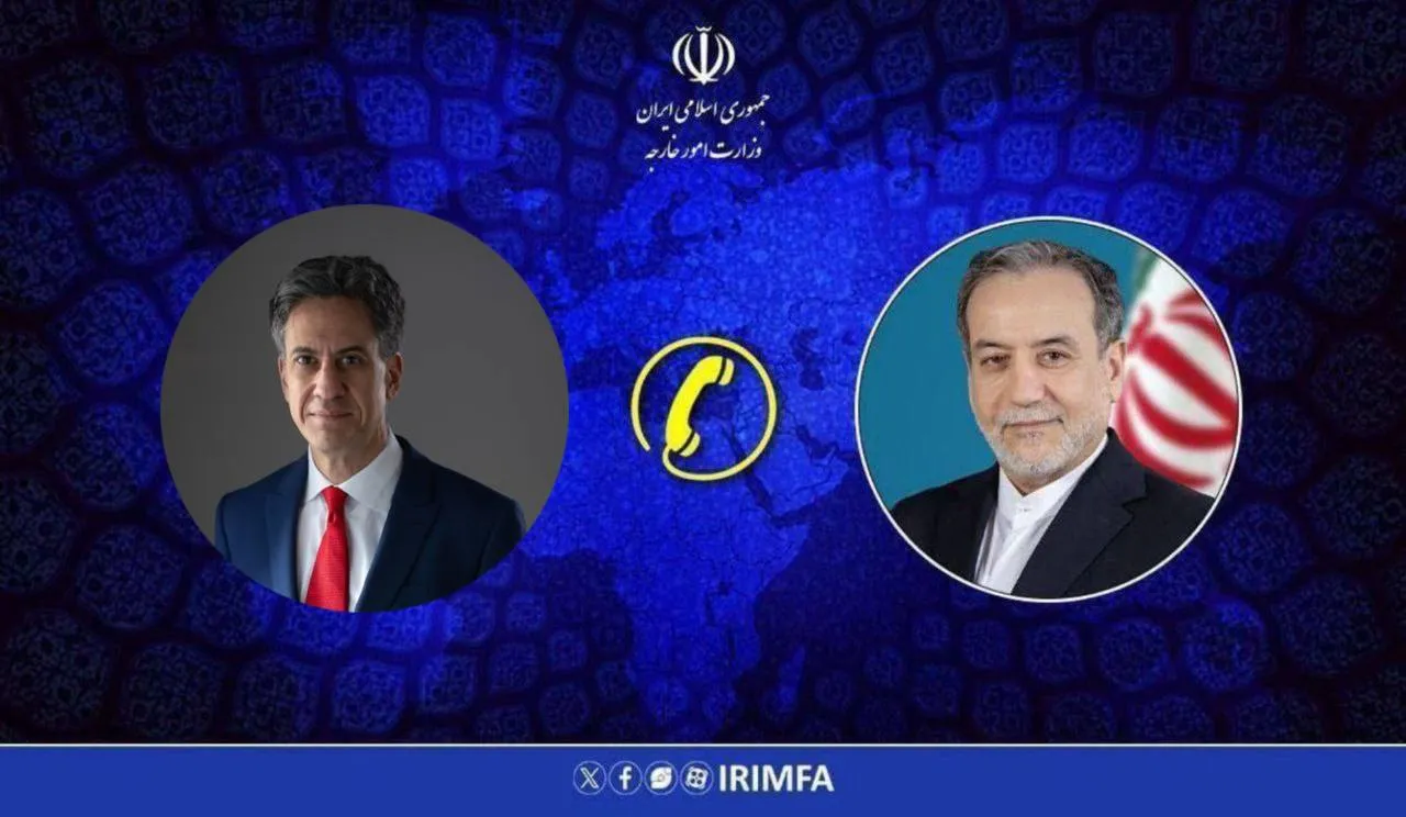 رایزنی تلفنی عراقچی با همتای انگلیسی