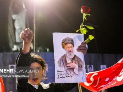 شعارهای ضد استکباری در اجتماع «نحن منتقمون» کرمانشاه طنین‌انداز شد