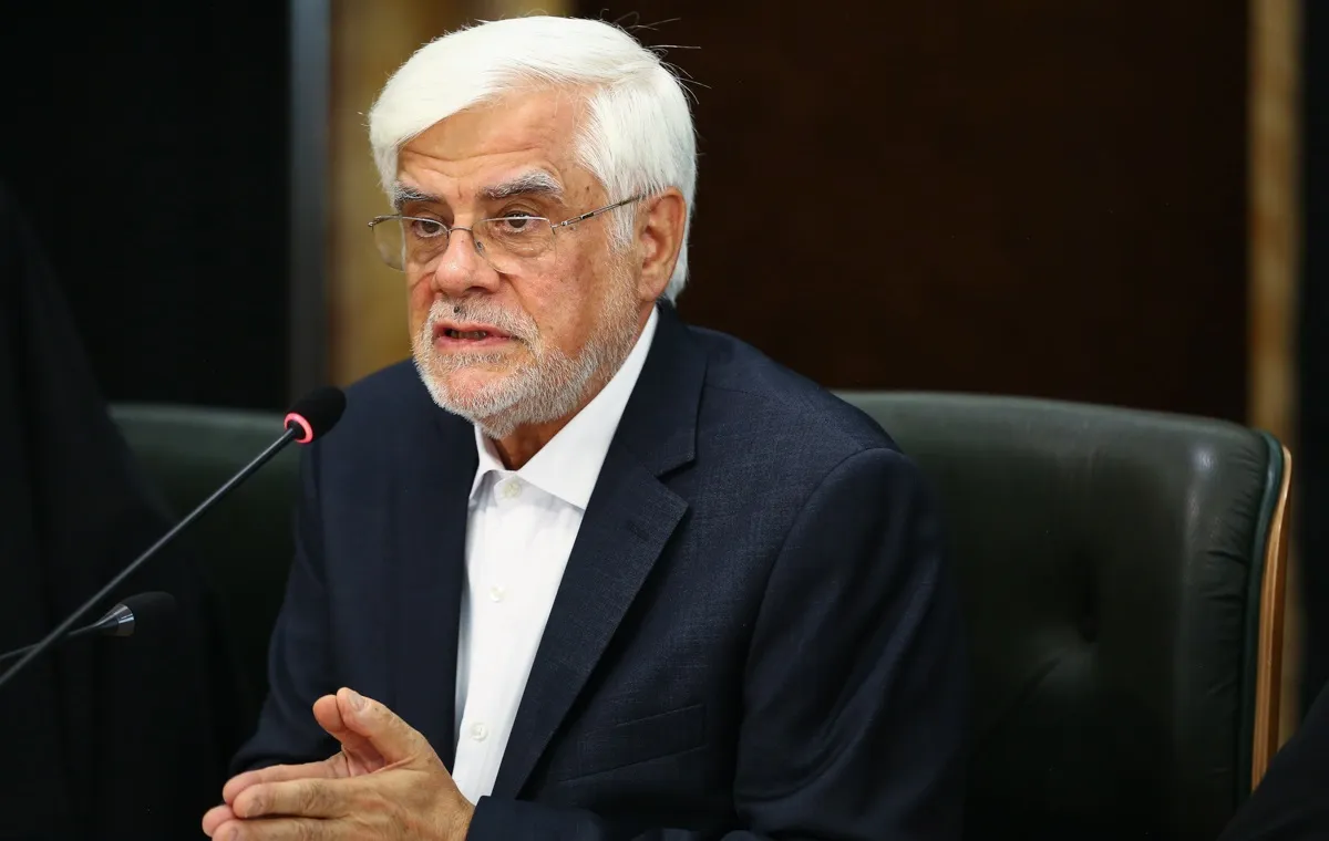 عارف: تهدید ترامپ درباره تنگه هرمز شوخی است
