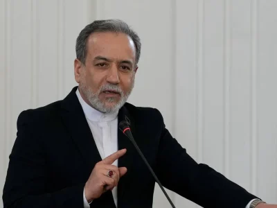 عراقچی: رهبر انقلاب همواره خواستار عزت و سربلندی ایران بودند