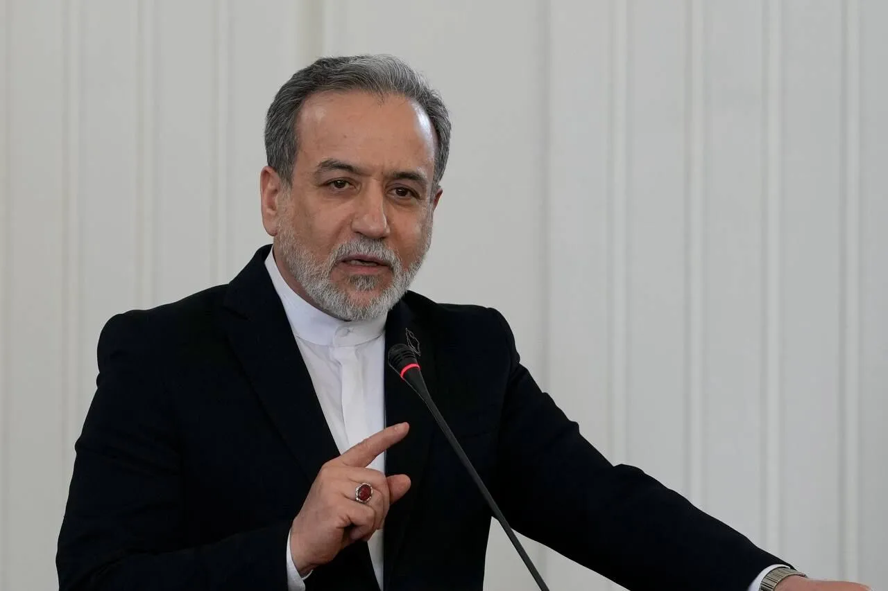 عراقچی: رهبر انقلاب همواره خواستار عزت و سربلندی ایران بودند