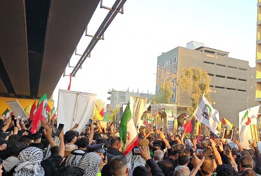 مراسم تشییع رهبر شهید در نجف با حضور ۲.۳ میلیون نفر برگزار شد