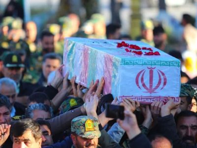 مراسم تشییع پیکر سه سرباز شهید در رفسنجان آغاز شد