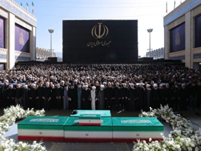 مراسم نماز بر پیکر مطهر امام مجاهد شهید آیت‌الله خامنه‌ای برگزار شد