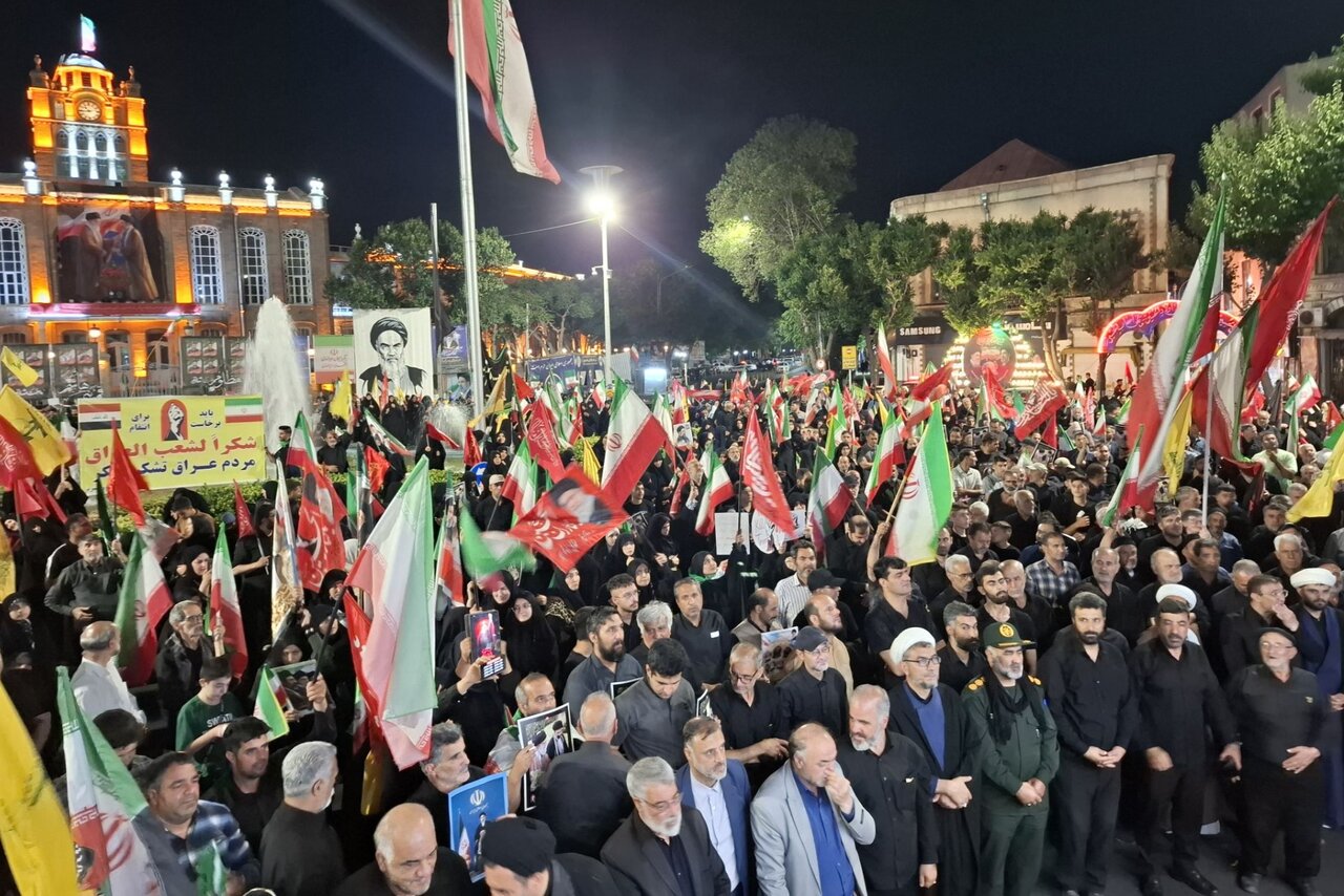 مردم تبریز در بزرگداشت قائد شهید امت بر ادامه راه شهدا تأکید کردند