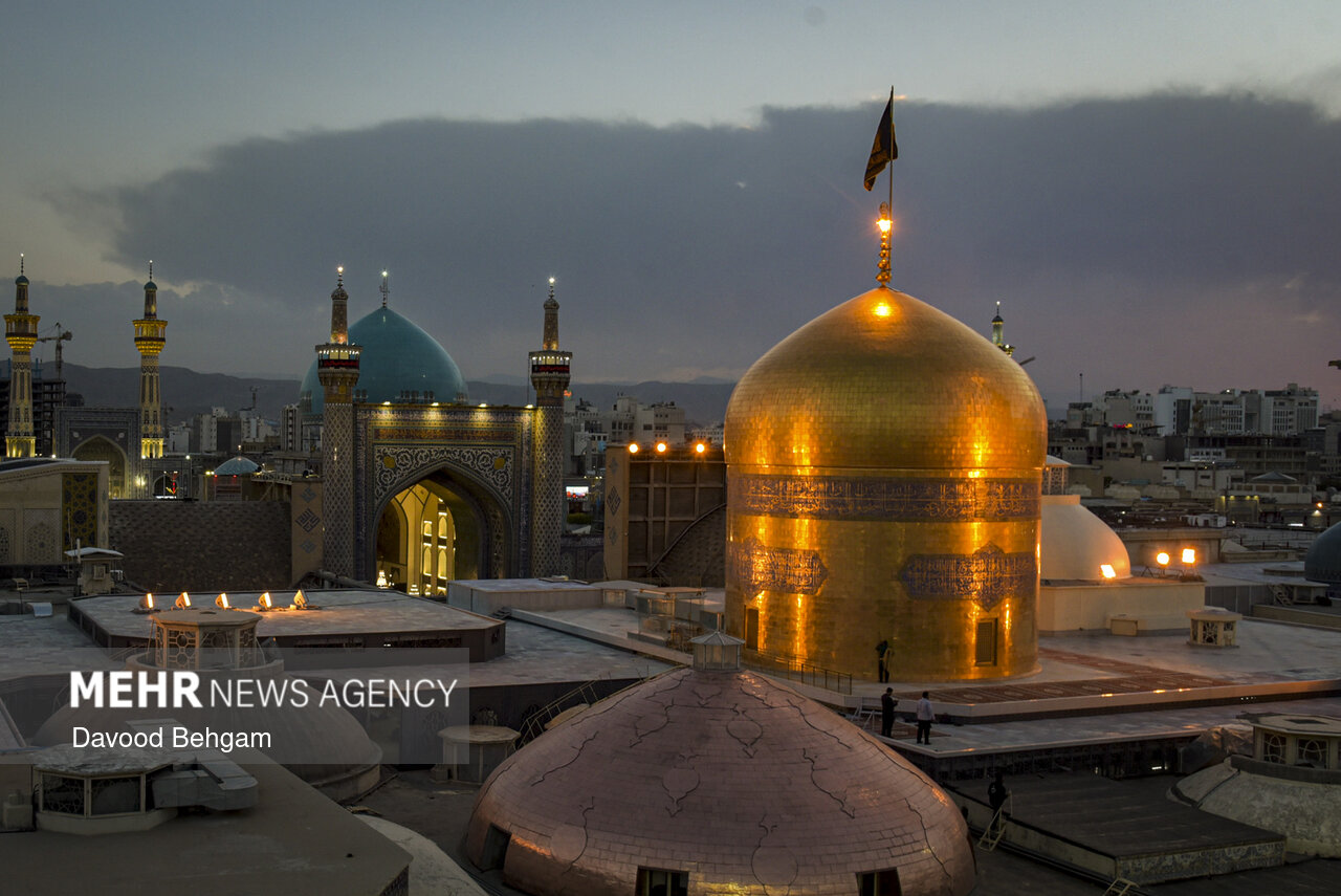 ممنوعیت تردد زائران در حرم امام رضا(ع) صحت ندارد