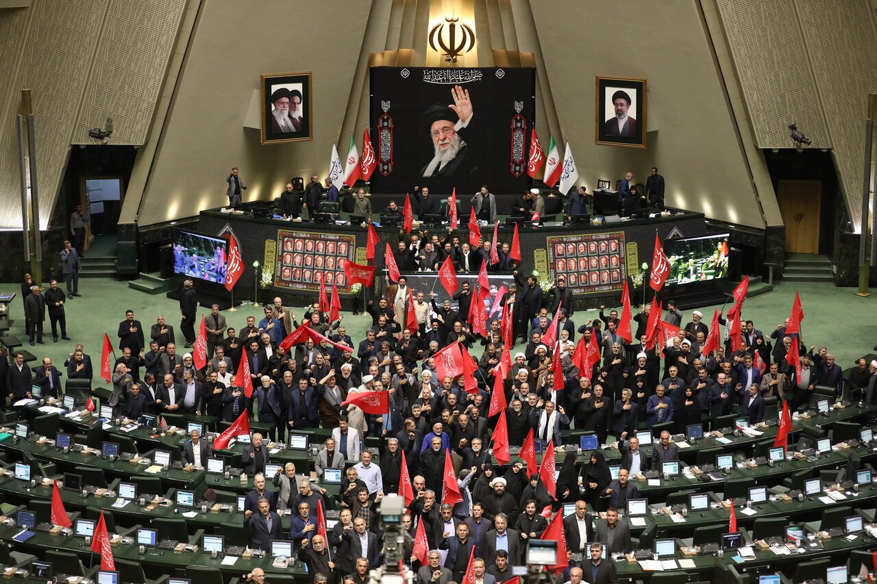 نشست علنی مجلس با حضور 259 نماینده برگزار شد