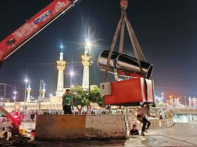 نصب ۵ دستگاه مه‌پاش برای بهبود شرایط زائران در میدان بیت‌المقدس مشهد