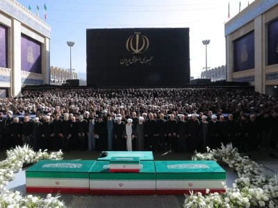 نماز مستقل بر پیکر رهبر شهید انقلاب به توصیه آیت‌الله سبحانی