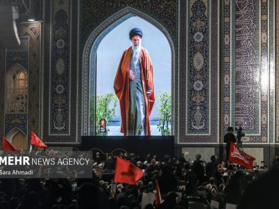 نوحه‌خوانی مداح لبنانی در حرم امام رضا (ع)