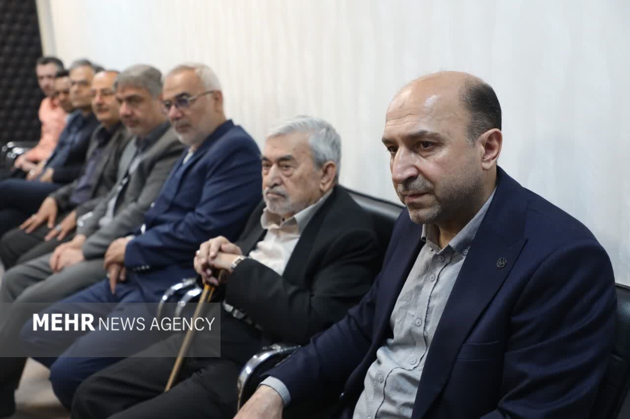همراهی خادمان حج و زیارت سمنان در بازگشت زائران رهبر شهید