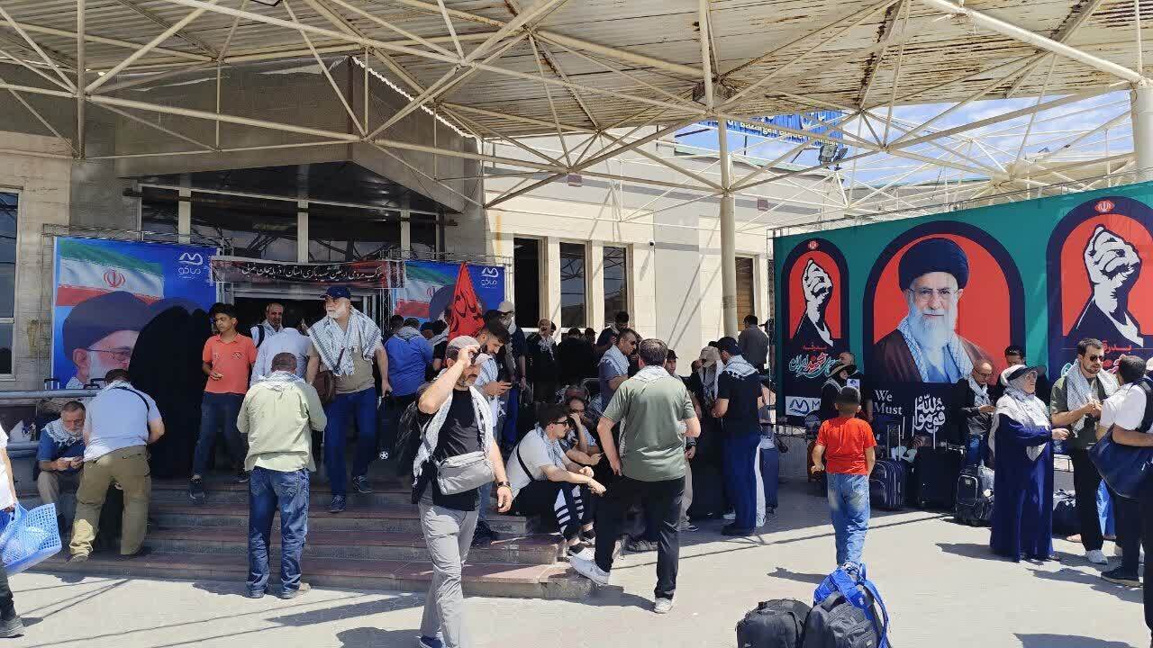 ورود زائران ترکیه‌ای به ایران برای تشییع رهبر شهید انقلاب