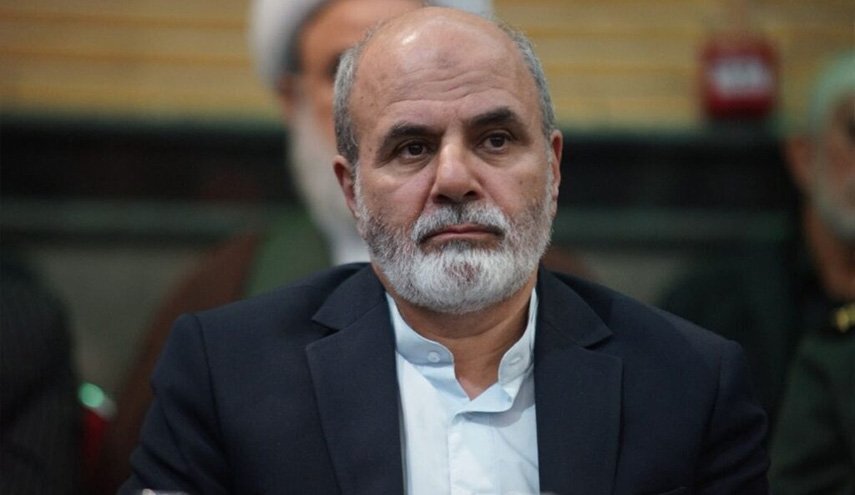 پایداری دریادار احمدیان در برابر چالش‌ها