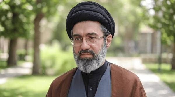 پیام تشکر رهبر انقلاب از ملت ایران و عراق در مراسم بزرگداشت امام شهید