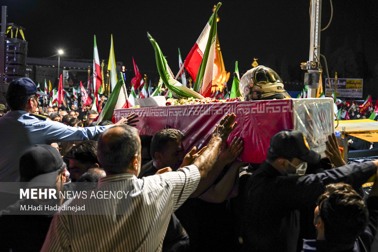 پیکر دو شهید ارتش و سپاه میهمان اجتماع «نحن المنتقمون» کرمانشاه