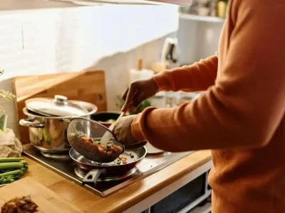 چرا شنبه‌ها خسته‌اید؟ ۶ عادت ساده برای بازیابی انرژی