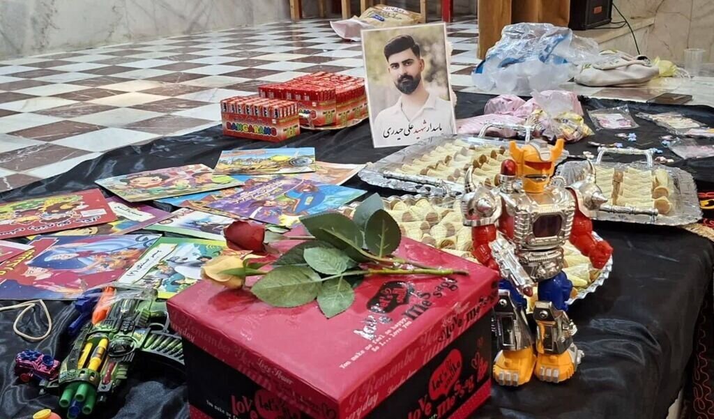 یادگارهای کودکانه شهید حیدری به نسل جدید منتقل شد