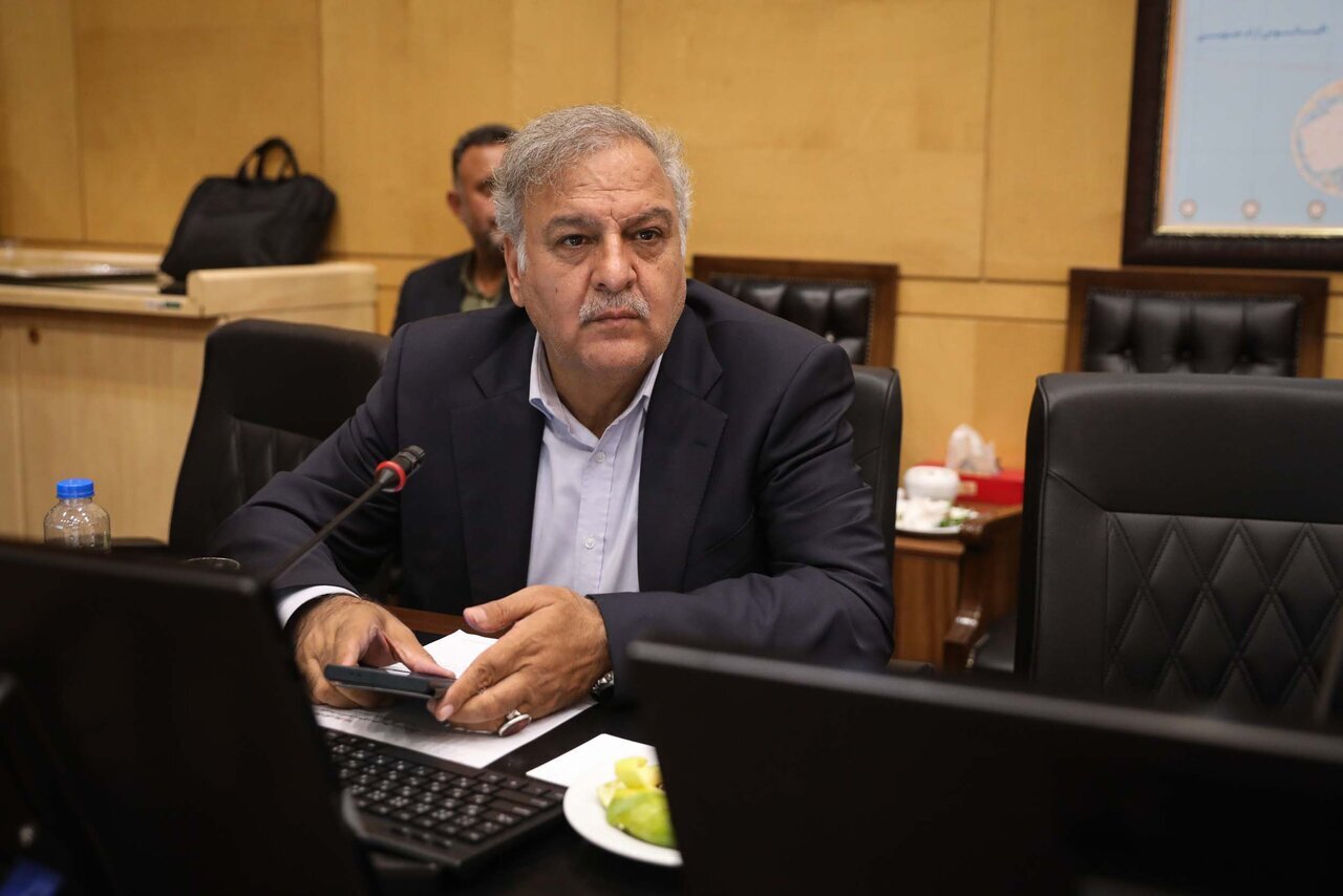 اجرای قانون برنامه هفتم راهکار ساماندهی بازار خودرو است
