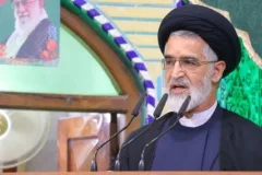 امام‌جمعه موقت یزد: سازش با استکبار راهبرد دشمن برای نفوذ است